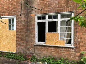 Broken Window Boarding 